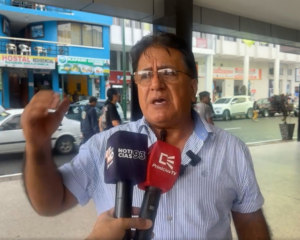 El alcalde del cantón Pastaza, Germán Flores Meza, se pronunció este 19 de mayo sobre el anuncio del inicio del proceso de revocatoria de su mandato, promovido por Gerson Guamán, representante del Observatorio Ciudadano. Como parte del trámite, Guamán presentó a los medios de comunicación el plan de trabajo del alcalde, documento obtenido a través del Consejo Nacional Electoral (CNE).
