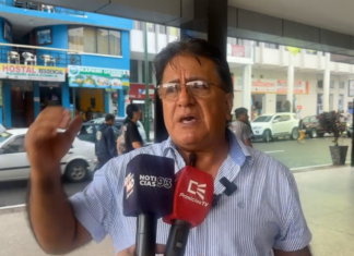 El alcalde del cantón Pastaza, Germán Flores Meza, se pronunció este 19 de mayo sobre el anuncio del inicio del proceso de revocatoria de su mandato, promovido por Gerson Guamán, representante del Observatorio Ciudadano. Como parte del trámite, Guamán presentó a los medios de comunicación el plan de trabajo del alcalde, documento obtenido a través del Consejo Nacional Electoral (CNE).