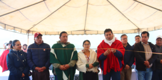 En un acto lleno de simbolismo y compromiso con el desarrollo rural, el Prefecto de Bolívar, Aníbal Coronel Monar, junto a la Viceprefecta, María Elena Coles, técnicos de la Secretaría de Riego y Drenaje del GADPB, y representantes de la Junta de Riego, realizaron la entrega oficial del nuevo Sistema de Riego en la comunidad de Gerrana, ubicada en la parroquia Simiatug.