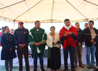 En un acto lleno de simbolismo y compromiso con el desarrollo rural, el Prefecto de Bolívar, Aníbal Coronel Monar, junto a la Viceprefecta, María Elena Coles, técnicos de la Secretaría de Riego y Drenaje del GADPB, y representantes de la Junta de Riego, realizaron la entrega oficial del nuevo Sistema de Riego en la comunidad de Gerrana, ubicada en la parroquia Simiatug.