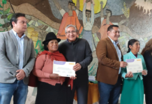 En un evento realizado en la ciudad de Riobamba, 847 productores de la provincia de Chimborazo fueron beneficiados con la entrega de títulos de propiedad, paquetes tecnológicos agrícolas y pecuarios, cheques de indemnización, certificaciones, y reconocimientos jurídicos, como parte de las políticas de fortalecimiento al agro impulsadas por el Ministerio de Agricultura y Ganadería (MAG).