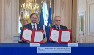 Ecuador y Francia suscribieron un acuerdo de cooperación mutua para apoyarse en temas de seguridad y lucha contra el narcotráfico. Este viernes, 9 de mayo de 2025, François-Noël Buffet, ministro del Interior de Francia, y el ministro del Interior de Ecuador, John Reimberg, firmaron la Carta de Declaración de Intención en París.