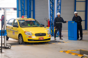 Con el objetivo de facilitar los trámites vehiculares y atender de forma más eficiente a la ciudadanía, el Centro de Revisión Técnica Vehicular (CRTV) de Riobamba ha anunciado la ampliación de su horario de atención durante los últimos días de mayo.