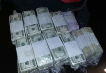Una condena de 24 meses de prisión fue dictada contra Wilson S. N. y César C. M., quienes aceptaron su responsabilidad en el delito de enriquecimiento privado no justificado tras ser sorprendidos con 278.800 dólares en efectivo, sin poder acreditar el origen legal del dinero. Ambos se acogieron al procedimiento abreviado, lo que redujo la pena impuesta.