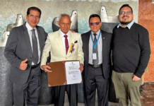 La Asamblea Nacional del Ecuador entregó la condecoración “Dr. Vicente Rocafuerte” al mérito social al destacado cantautor Galo Brito, como reconocimiento a su extensa trayectoria artística y su contribución a la identidad cultural del país.