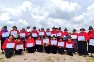 En la comunidad de San Jacinto de Culluctus, ubicada en el cantón Colta, la Dirección Distrital de Chimborazo del Ministerio de Agricultura y Ganadería (MAG) llevó a cabo un "Diálogo de saberes ancestrales" junto a productores locales, con el propósito de rescatar e impulsar prácticas agrícolas tradicionales que forman parte del legado cultural de las comunidades campesinas.