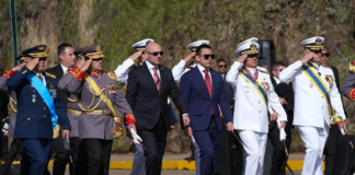 En un acto cargado de simbolismo y patriotismo, realizado el 24 de mayo, el presidente Daniel Noboa encabezó la ceremonia militar en conmemoración de los 203 años de la Batalla de Pichincha, realizada en el emblemático Templo de la Patria, en la Cima de la Libertad.