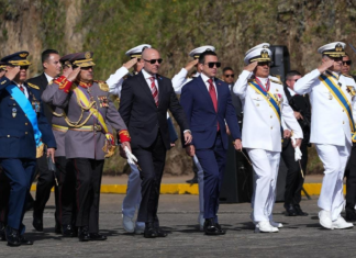 En un acto cargado de simbolismo y patriotismo, realizado el 24 de mayo, el presidente Daniel Noboa encabezó la ceremonia militar en conmemoración de los 203 años de la Batalla de Pichincha, realizada en el emblemático Templo de la Patria, en la Cima de la Libertad.