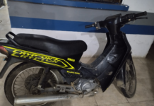 La Policía Nacional del Ecuador, en el marco de su labor permanente de garantizar la seguridad ciudadana y el orden público, logró la recuperación de una motocicleta reportada como robada durante un operativo de control realizado en el cantón Chillanes, provincia de Bolívar.