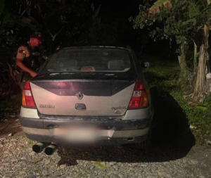 En el marco de las acciones estratégicas para combatir la inseguridad, personal policial del Subcircuito San Luis de Pambil 1, perteneciente al Distrito Guaranda, ejecutó un operativo antidelincuencial fijo en el ingreso a la parroquia San Luis de Pambil, específicamente a la altura del Puente Nuevo.