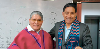 El prefecto de Chimborazo, Hermel Tayupanda, mantuvo una importante reunión con Luis Alfonso Chango, presidente del Mushuc Runa Sporting Club, este 9 de mayo, con el objetivo de promover un ambicioso proyecto de modernización del Estadio Olímpico de Riobamba.