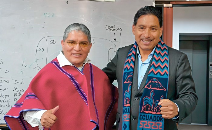El prefecto de Chimborazo, Hermel Tayupanda, mantuvo una importante reunión con Luis Alfonso Chango, presidente del Mushuc Runa Sporting Club, este 9 de mayo, con el objetivo de promover un ambicioso proyecto de modernización del Estadio Olímpico de Riobamba.