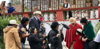 Chimborazo se convierte en el escenario principal de “Karaju”, la nueva película del cineasta chimboracense William León. Esta producción, que antecede la historia de Fernando Daquilema, cuenta con el respaldo del Instituto de Fomento a la Creatividad y la Innovación (IFCI) del Ministerio de Cultura, y reúne a un talentoso equipo de cineastas nacionales, sabios, comuneros y artistas locales, todos concentrados en la comunidad Cachaton San Francisco, en la parroquia Cacha.