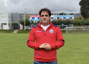 Centro Deportivo Olmedo tiene nuevo timonel. Tras el fin del ciclo de Fernando Flor, la directiva del Ciclón Andino, liderada por Jaime Tamayo, presentó oficialmente al argentino Fabián Frías como nuevo director técnico del primer equipo.