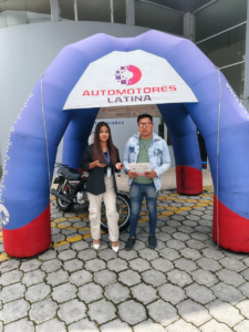 “Automotores Latina”, empresa riobambeña concesionaria de motos y vehículos a nivel nacional, fue fundada en la ciudad de Riobamba el 23 de octubre del 2020, con la finalidad de cumplir el sueño de miles de personas de adquirir un vehículo nuevo o usado y con un financiamiento acorde a su presupuesto, por tal motivo, han sido decenas de clientes satisfechos que han recibido sus vehículos durante los cuatro años de existencia de la empresa a nivel local y nacional.