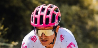 El ecuatoriano, campeón de esta competencia en 2019, dio sus primeras pedaladas en la jornada inaugural de la edición 2025. Sin hacer estridencias ni grandes gestos para la galería, el carchense firmó un debut sólido al entrar en el top 10 de la Etapa 1, disputada entre Durazzo y Tirana, en territorio albanés.