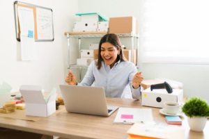 En Ecuador, el 75,01% de la Tasa de Actividad Emprendedora (TEA) se concentra en el consumo, especialmente en el comercio, según el Global Entrepreneurship Monitor 2024. Sin embargo, el 37,40% de los emprendimientos cierran por falta de rentabilidad.