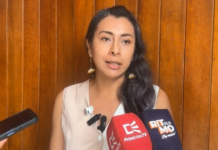 La concejala del cantón Pastaza, Laura Pérez, expresó públicamente su rechazo a la posible colocación de un busto con la imagen del alcalde Germán Flores Meza en la nueva pista de hockey, cuya inauguración está prevista para este fin de semana.