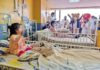 Con sonrisas, juegos y mensajes de esperanza, la Policía Nacional y el personal médico del Hospital General del IESS Chimborazo celebraron este 30 de mayo, el Día Internacional del Niño, reafirmando su compromiso con la niñez ecuatoriana desde distintos frentes.