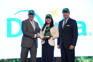 En el marco de la Ekos Cumbre de Sostenibilidad ESG 2025, se llevó a cabo la primera ceremonia oficial de certificación del programa Cascos Verdes de UNITAR CIFAL, con la graduación de más de 600 jóvenes.