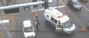 Un accidente de tránsito registrado la mañana del 8 de mayo en la vía Panamericana Norte, a la altura de la calle Río Coca, dejó tres personas heridas, entre ellas un menor de edad.