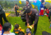 En el marco de la celebración del Día del Niño, la Dirección Nacional de Atención Integral a Familias (DINAF), a través de la Jefatura de Investigación y Protección de Niños, Niñas y Adolescentes de la Subzona Bolívar (DINAPEN), organizó un emotivo homenaje en la escuela “Nuestros Pequeños Gigantes”, bajo el lema "Un día de diversión y alegría para nuestros niños DINAF".