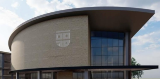 Un teatro con capacidad para 560 personas, construirá el Gobierno provincial de Pastaza, conforme se anuncia en las redes sociales y los medios. Un teatro para Puyo es una necesidad sentida, ya que en la actualidad el teatro de la Casa de la Cultura tiene capacidad para 200 personas.