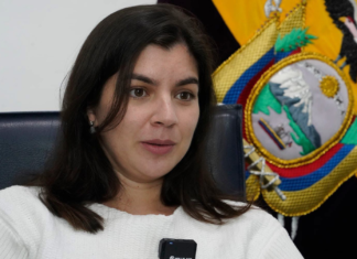 La actual secretaria de Comunicación de la Presidencia, Irene Vélez, ha sido designada como representante del presidente Daniel Noboa ante el directorio de Medios Públicos EP, según lo establece el Decreto Ejecutivo N.º 624, firmado el pasado 7 de mayo durante la gira internacional del mandatario en Francia.