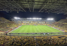 Barcelona Sporting Club vivió la noche más esperada de su historia institucional, un evento que, en teoría, debía ser colosal. El Ídolo del Astillero celebró sus 100 años de vida deportiva con un partido amistoso ante Pachuca de México, al que venció con autoridad por 4-0.