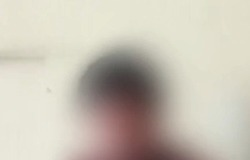 La Policía Nacional detuvo a un hombre señalado como el presunto responsable de agredir físicamente a un adulto mayor y a una mujer en Pallatanga, provincia de Chimborazo. El caso salió a la luz pública tras la difusión de varios videos en redes sociales, donde se observa al sujeto propinando golpes con evidente violencia.
