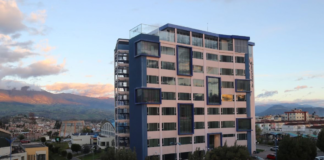 Con el objetivo de analizar y proponer estrategias para el crecimiento económico y social de Riobamba y la provincia de Chimborazo, la Universidad Nacional de Chimborazo (UNACH) será sede del evento “Riobamba Estratégica: claves para el desarrollo productivo”, el próximo miércoles 21 de mayo en el Sky Auditorium del campus Edison Riera, ubicado en la vía al cantón Guano. La jornada comenzará a las 10H30.