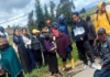 La tarde del 1 de mayo se tiñó de tragedia en el cantón Colta, cuando dos adolescentes fueron arrollados por una camioneta doble cabina que se desplazaba a gran velocidad por la carretera Panamericana E35.