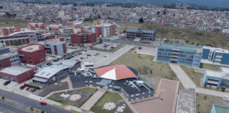 Ante el repunte de casos de tosferina a nivel nacional, la Escuela Superior Politécnica de Chimborazo (Espoch) ha decidido suspender sus clases presenciales durante la semana del 26 al 30 de mayo de 2025, como medida preventiva para resguardar la salud de su comunidad académica.