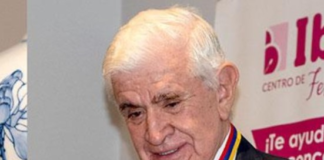 El presidente de Ecuador, Daniel Noboa, declaró duelo nacional en todo el territorio nacional durante este jueves 22 y viernes 23 de mayo de 2025, tras el fallecimiento del expresidente Alfredo Palacio González.
