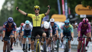 El neerlandés Olav Kooij se llevó la victoria en el sprint final de la etapa 12 del Giro de Italia 2025, celebrada este jueves en Viadana.