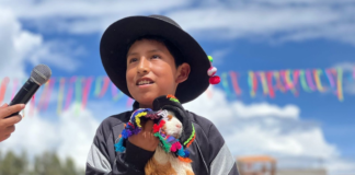 La parroquia Izamba, en el cantón Ambato, se prepara para celebrar con alegría y creatividad sus 165 años de parroquialización. Como parte del programa festivo, este viernes 30 de mayo de 2025, se llevará a cabo una jornada llena de color y diversión en el parque central, donde se desarrollará una expoferia productiva desde las 09h00 y dos concursos muy particulares: el Dog Fashion y el Cuy Fashion.