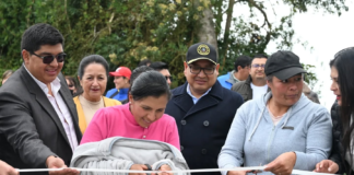 En un acto significativo para el cantón Penipe, este viernes 30 de mayo, se inauguró la planta de tratamiento de aguas residuales en la comunidad de Utuñag, marcando un avance clave en la lucha por un entorno más limpio y saludable.