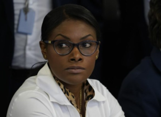 La fiscal Diana Salazar se pronunció este 12 de mayo en cuanto a la causa que se siguió en el Tribunal Contencioso Electoral (TCE) contra Priscila Schettini y Angélica Porras.