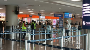 Ecuador inadmitió a 23 ciudadanos extranjeros procedentes de Colombia, Brasil, Bolivia y Perú por no presentar un certificado de vacunación contra la fiebre amarilla, requisito indispensable para ingresar al país desde el pasado 12 de mayo de 2025, para quienes lleguen desde esos destinos.