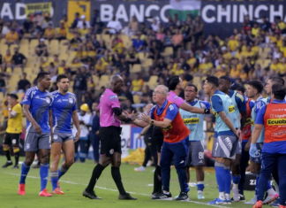 Célico no tuvo reparos en señalar que las decisiones arbitrales, favorecieron notoriamente a Barcelona SC, en el Clásico del Astillero donde el canario ganó 2-0 a Emelec. La frase que soltó al abandonar el Monumental reaviva el debate sobre la actuación de los jueces en los partidos del fútbol ecuatoriano.