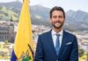 Desde este 1 de junio, los asambleístas que no asistan o lleguen tarde a las sesiones del pleno enfrentarán sanciones económicas, según una nueva disposición emitida por el presidente de la Asamblea Nacional, Niels Olsen. De acuerdo con la normativa interna, los legisladores que no registren su asistencia a tiempo serán catalogados como atrasados y recibirán una multa de $55,52 que será descontada de su remuneración mensual.