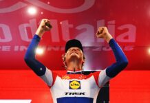Daan Hoole luego de realizar una contrarreloj impecable se pudo adjudicar la etapa 10 con un tiempo de 32min30s en recorrido de 28.6 km y una velocidad crucero de 52.96 km/h.