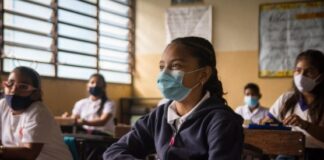 El Ministerio de Salud Pública (MSP) confirmó este 20 de mayo, la detección de un brote de enfermedades respiratorias en la ciudad de Riobamba, con dos casos positivos de tosferina (Bordetella pertussis) en menores de edad y 166 personas catalogadas como sospechosas.