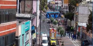 La mañana de este sábado 25 de mayo, a las 08:16, el Servicio Integrado de Seguridad ECU 911 recibió una alerta sobre una explosión generada por un cilindro de gas en la intersección de las calles Unidad Nacional y Francia, en el sector de la Plaza de Toros de Riobamba, provincia de Chimborazo.