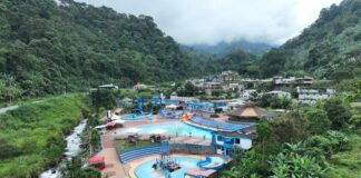 El sector de Balsapamba posee un agradable clima subtropical, un colorido paisaje montañoso, y rica gastronomía popular, por su conveniente ubicación geográfica. Pero el mayor atractivo de Balsapamba (provincia de Bolívar) y los alrededores reposa en el complejo turístico Josefina Barba.