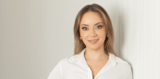 En una jornada marcada por el relevo de autoridades legislativas, la Asamblea Nacional eligió este miércoles 14 de mayo a Mishel Mancheno Dávila como su primera vicepresidenta.