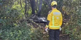 Una mañana que prometía ser turística y tranquila en la ciudad de Praia Grande, al sur de Brasil, terminó en tragedia este sábado, cuando un globo aerostático con 21 personas a bordo se estrelló, dejando al menos ocho muertos y varios heridos, según confirmaron autoridades locales.