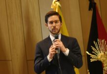 La economía del Ecuador ha comenzado a mostrar signos de recuperación tras la caída del 2 % del PIB registrada en 2024, aseguró el gerente general del Banco Central del Ecuador (BCE), Guillermo Avellán. La afirmación se sustenta en varios indicadores positivos observados en los primeros meses de este año, entre ellos el buen desempeño de las exportaciones no petroleras y la estabilización de las finanzas públicas.