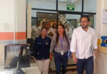 En medio de crecientes críticas por la falta de medicamentos en los hospitales del Instituto Ecuatoriano de Seguridad Social (IESS), el presidente del Consejo Directivo de la institución, Edgar Lama, presentó una polémica propuesta para enfrentar el problema: sustituir el presupuesto monetario por el suministro directo de medicinas a los centros de salud.