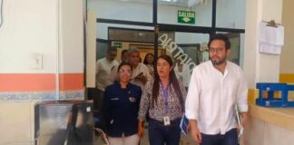 En medio de crecientes críticas por la falta de medicamentos en los hospitales del Instituto Ecuatoriano de Seguridad Social (IESS), el presidente del Consejo Directivo de la institución, Edgar Lama, presentó una polémica propuesta para enfrentar el problema: sustituir el presupuesto monetario por el suministro directo de medicinas a los centros de salud.